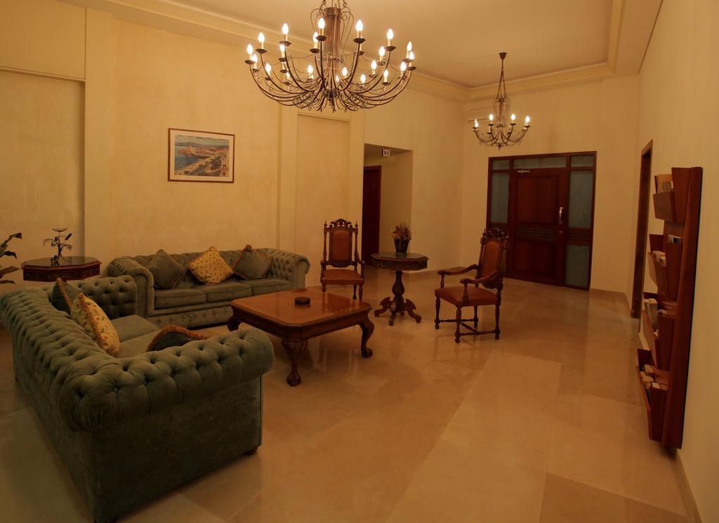 Monteverde Hotel Beit Mery Bagian luar foto