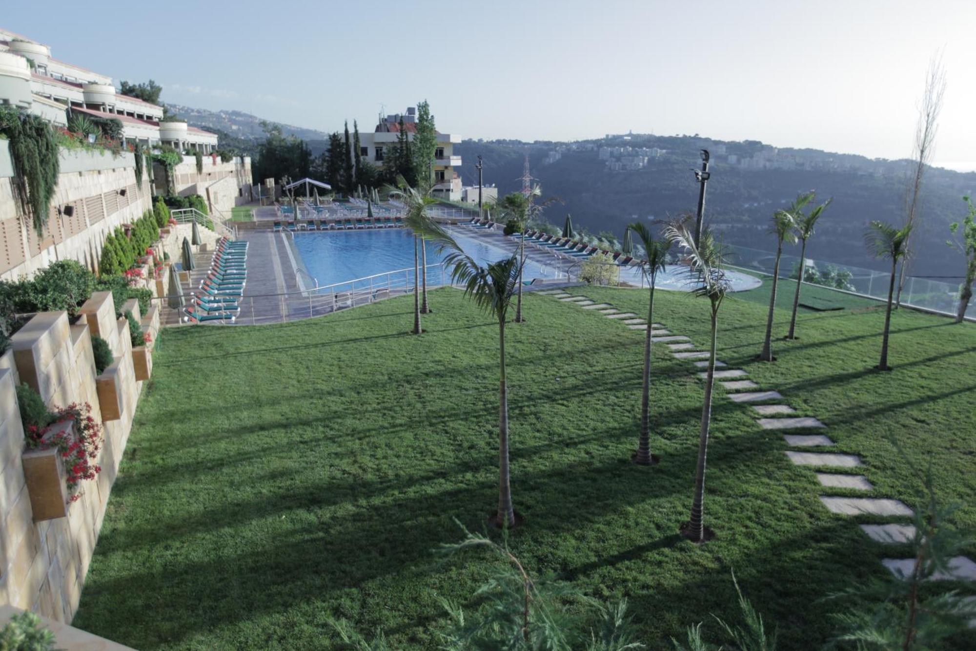 Monteverde Hotel Beit Mery Bagian luar foto