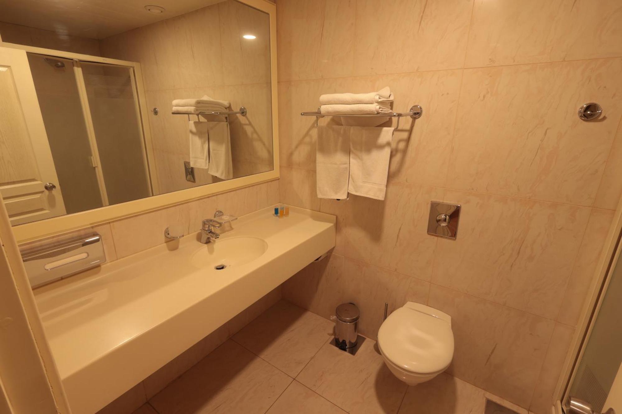 Monteverde Hotel Beit Mery Bagian luar foto