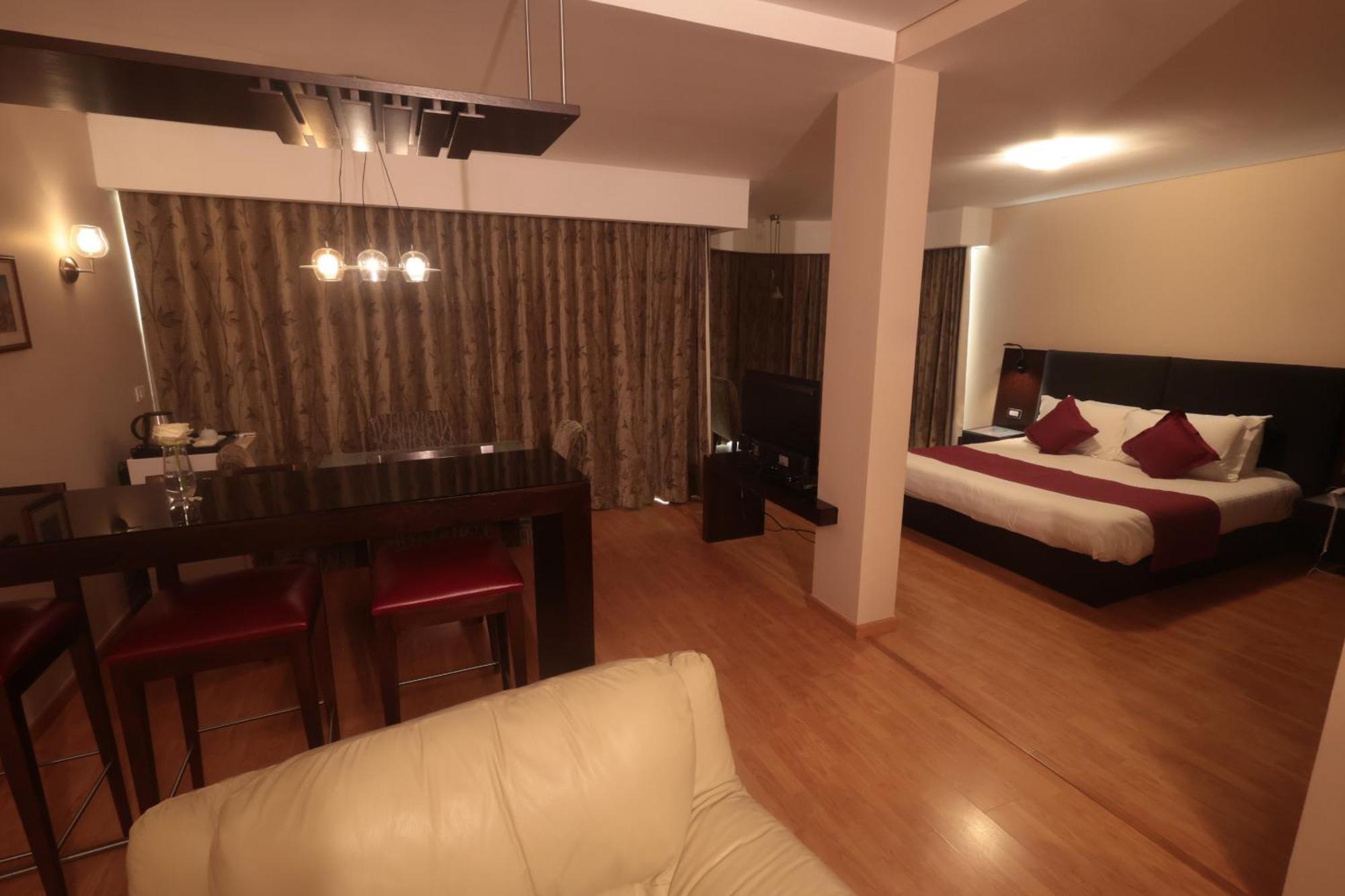 Monteverde Hotel Beit Mery Bagian luar foto