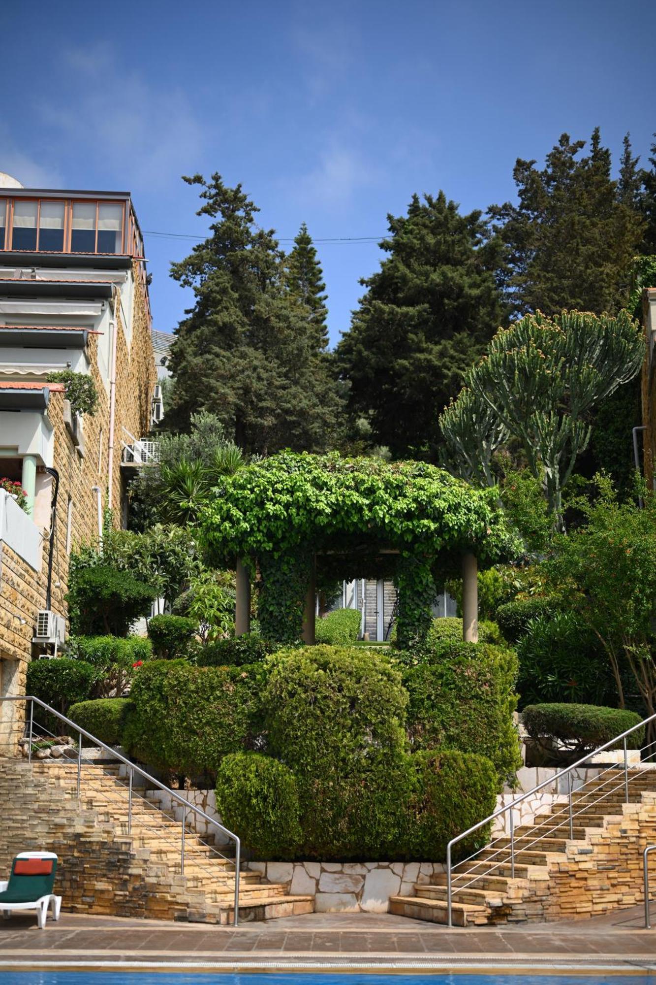 Monteverde Hotel Beit Mery Bagian luar foto