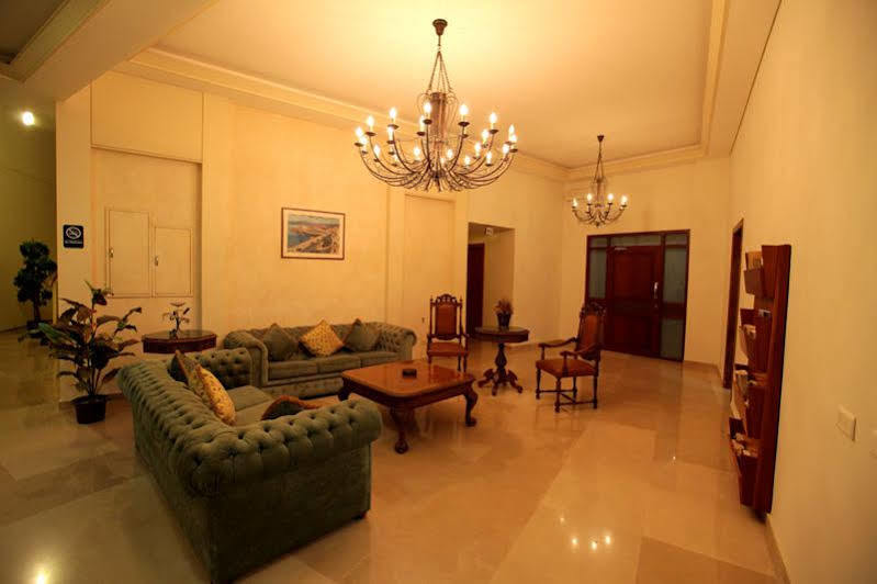Monteverde Hotel Beit Mery Bagian luar foto
