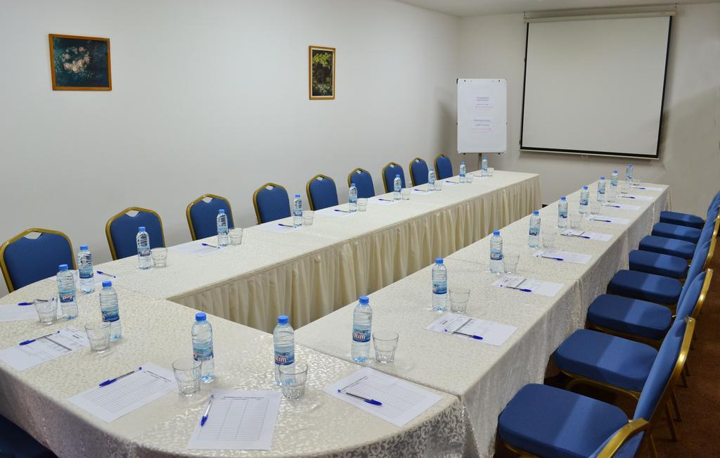 Monteverde Hotel Beit Mery Bagian luar foto